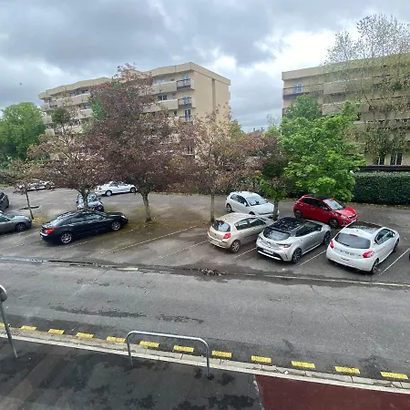 Superbe Au Calme Avec Parking Gratuit. Mérignac