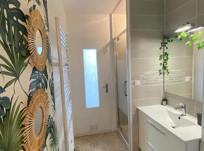 Apartamento Superbe Au Calme Avec Parking Gratuit.