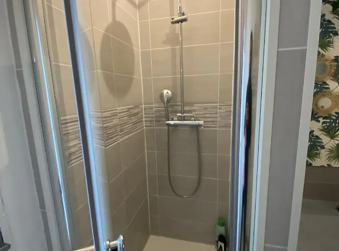 Superbe Au Calme Avec Parking Gratuit. Apartamento *